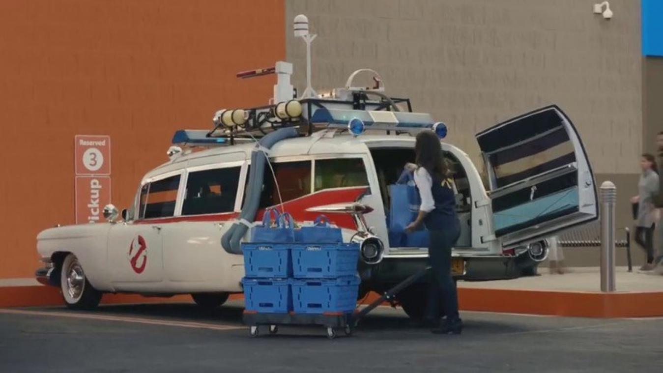 VIDEO. Meest beroemde auto's uit filmgeschiedenis figureren in nieuwe reclamespot Walmart