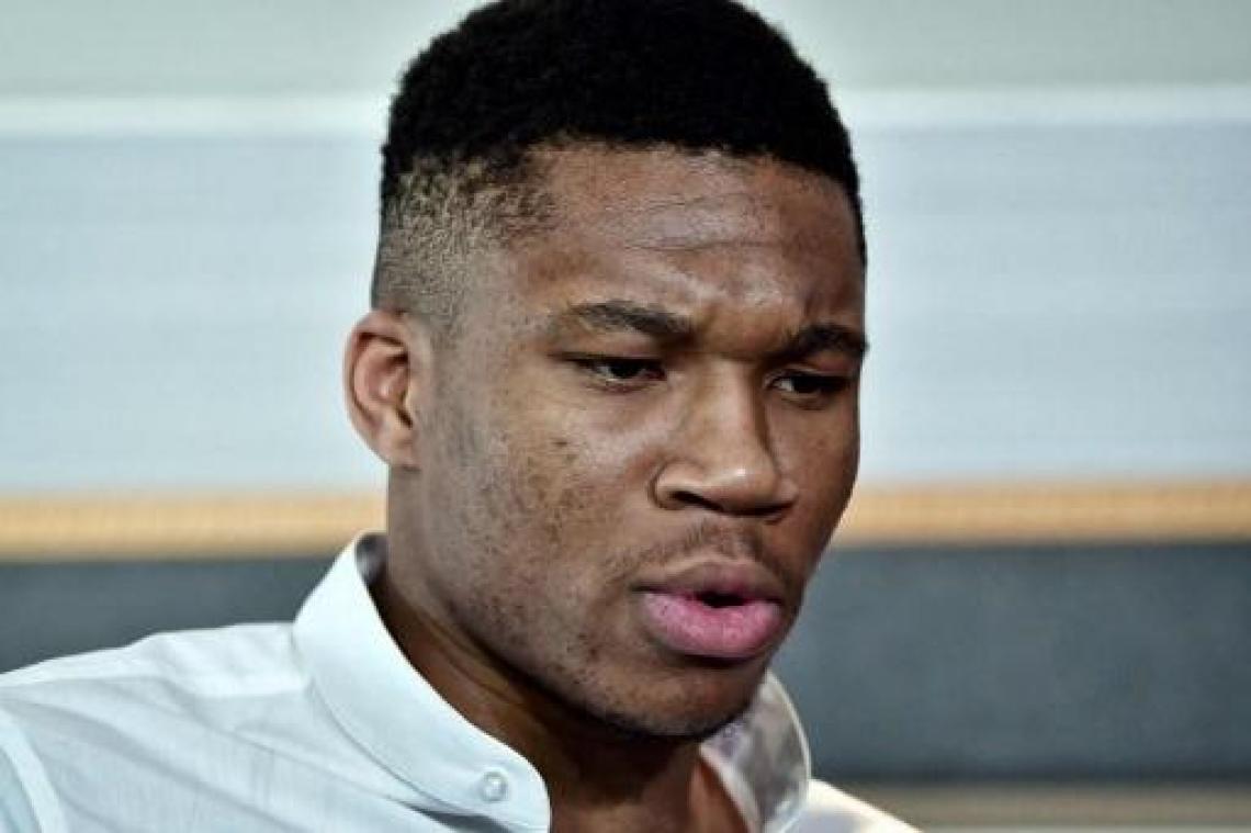 NBA: Antetokounmpo (Milwaukee) wint krachtmeting met Harden