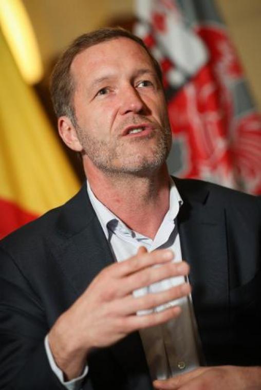 "Proximus wordt geleid door onbekwaam management" (Magnette)