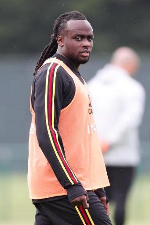 Belgen in het buitenland - Jordan Lukaku helpt Lazio met assist aan kwartfinale beker, supporters misdragen zich