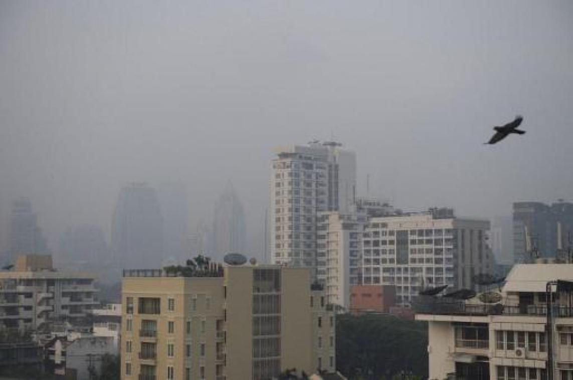 Bangkok wil komaf maken met zware vervuiling door regenbui uit te lokken