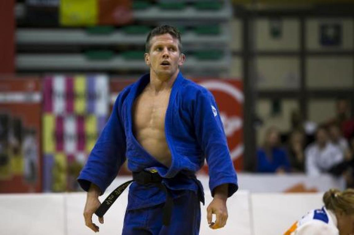 Dirk Van Tichelt scheurt voorste kruisband en is maanden out