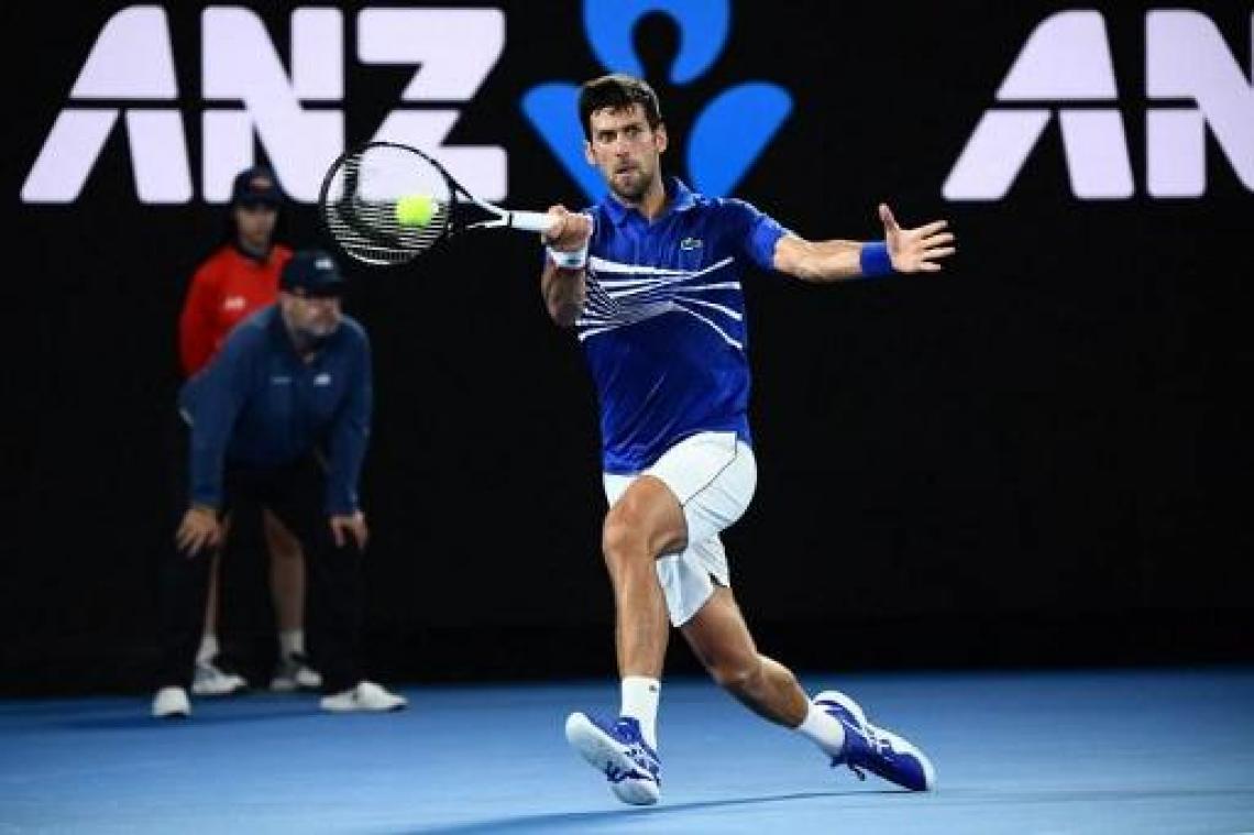 Novak Djokovic laat geen sets liggen in Melbourne