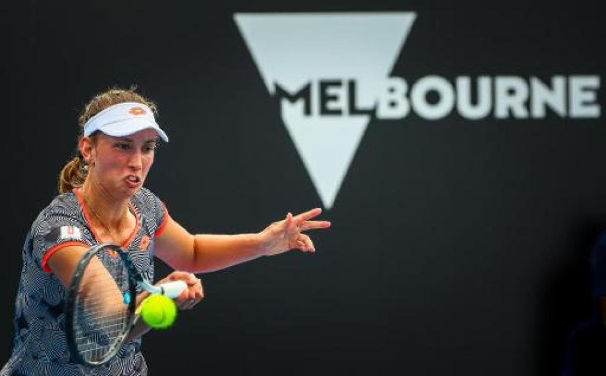 Elise Mertens stoot in dubbelspel door naar tweede ronde op Australian Open