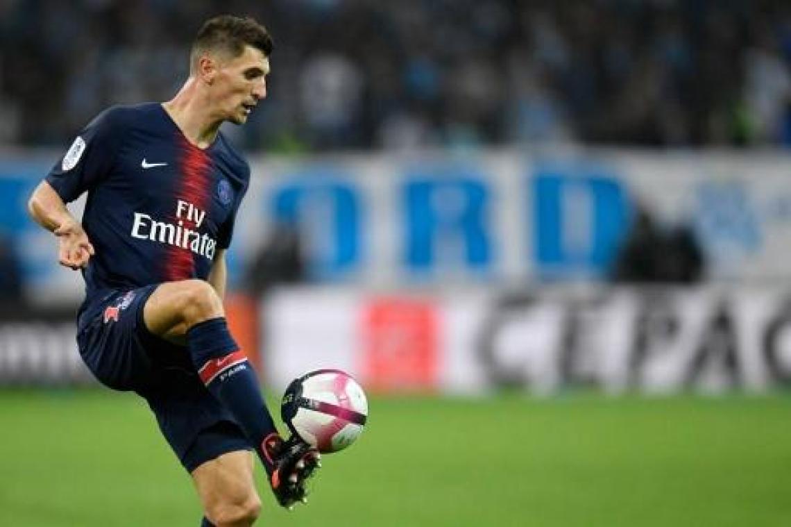 Belgen in het buitenland - Invaller Meunier (PSG) pikt goaltje mee in doelpuntenkermis tegen rode lantaarn Guingamp