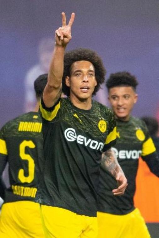 Belgen in het buitenland - Axel Witsel trapt leider Dortmund voorbij Leipzig