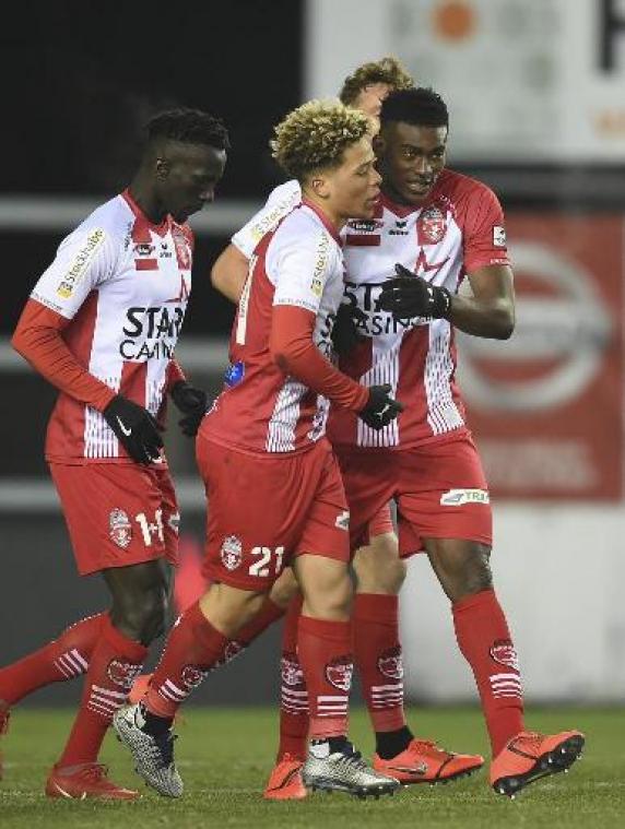 Jupiler Pro League - Moeskroen doet gouden zaak in degradatiestrijd met zege tegen KV Oostende