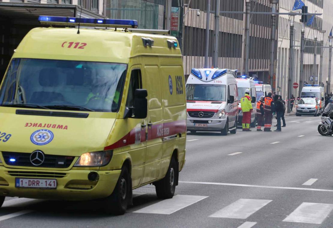 Minstens 15 doden bij explosie metrostel Maalbeek