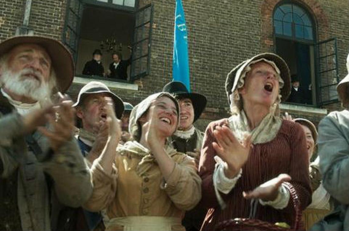 MOVIES. Het vergeten Britse bloedbad 'Peterloo': "Ik wou midden in de ervaring blijven"