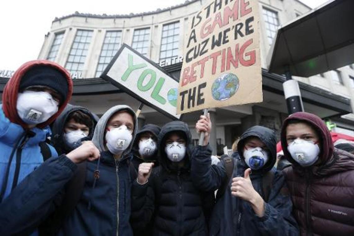 Hogeschool- en universiteitsstudenten vervoegen morgen klimaatspijbelaars