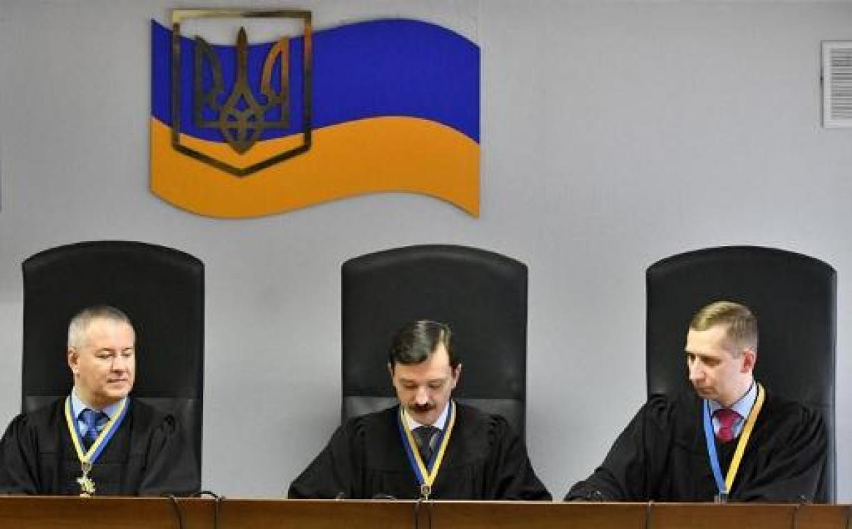 Rechtbank in Kiev veroordeelt ex-president Janoekovitsj wegens hoogverraad