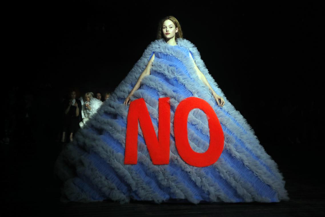 IN BEELD. Jurken van Viktor & Rolf schreeuwen om aandacht