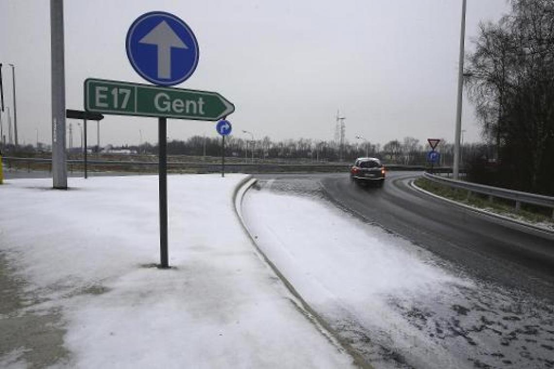KMI waarschuwt voor gladde wegen ook deze middag