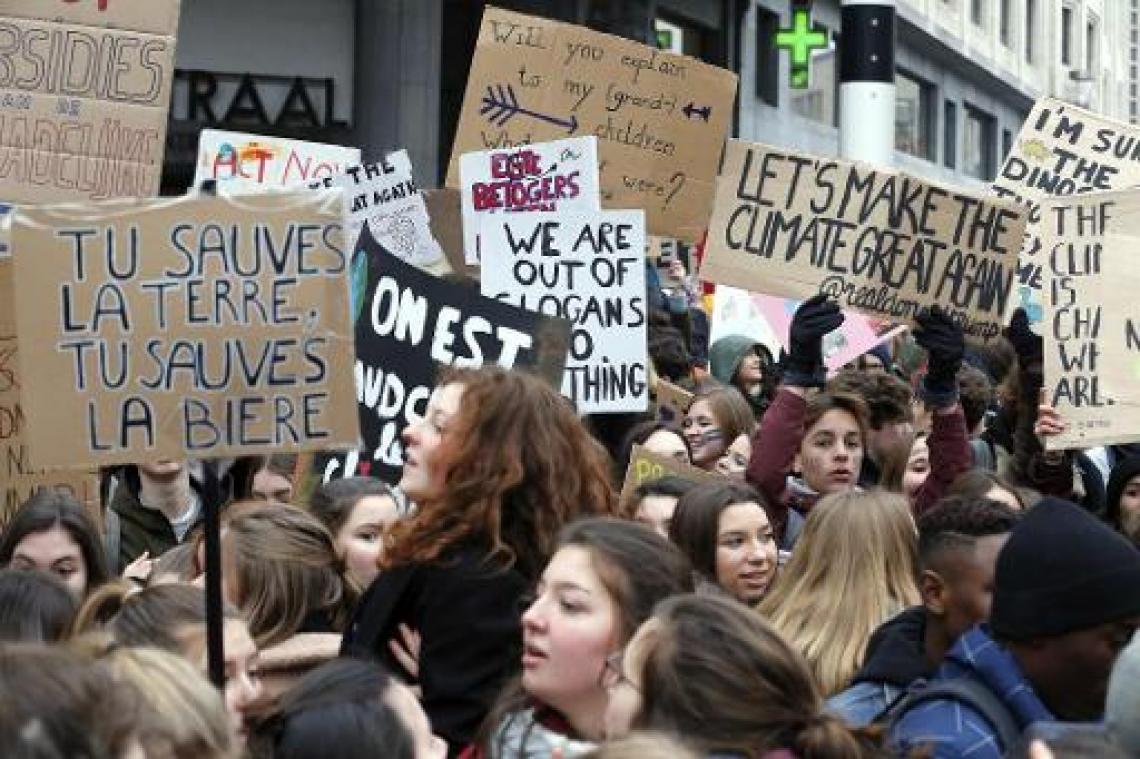 Studenten: "Laat jullie niet doen door de verzuurde oude mannen"