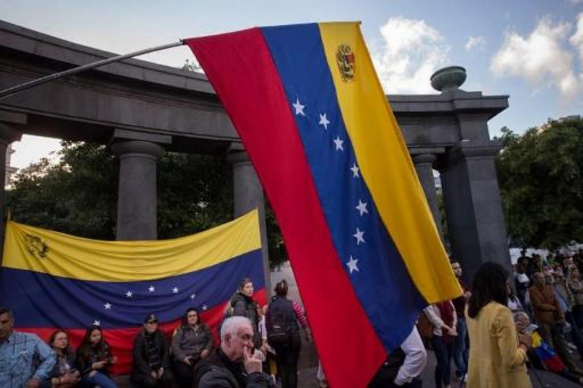 Crisis Venezuela - Militaire attaché van Venezuela in Washington erkent autoriteit van Maduro niet meer