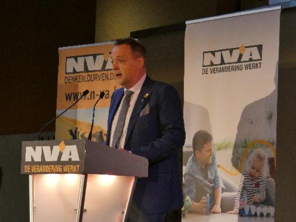 "Stad, haven en industrie zullen samenwerken voor ecologische transitie" (De Wever)