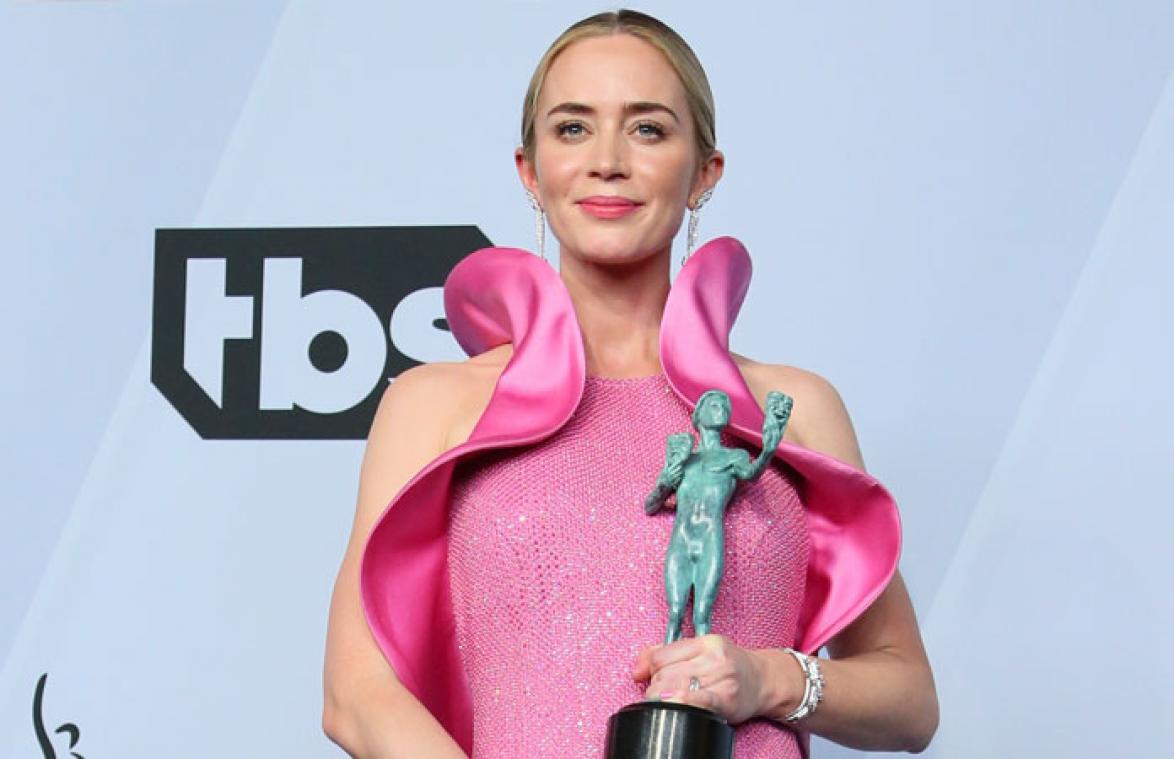 Actrice Emily Blunt onderwerp van spot door 'vaginajurk'