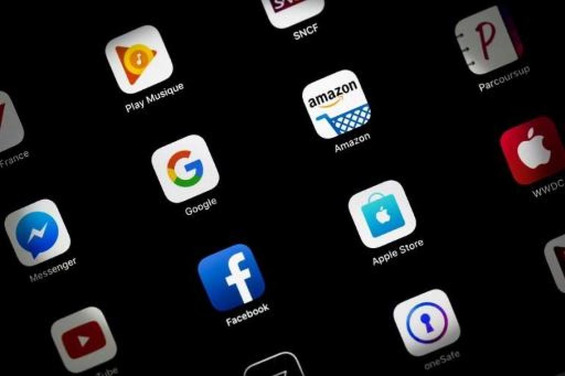 Europa wil dat internetreuzen tandje bijsteken in strijd tegen fake news