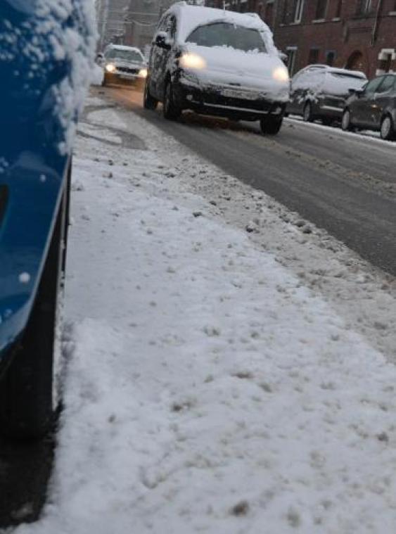 Kans op gladde wegen door winterse neerslag