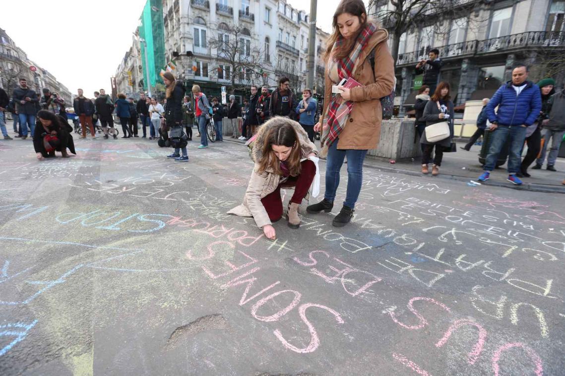 In Beeld: Krijttekeningen steken Brusselaars een hart onder de riem