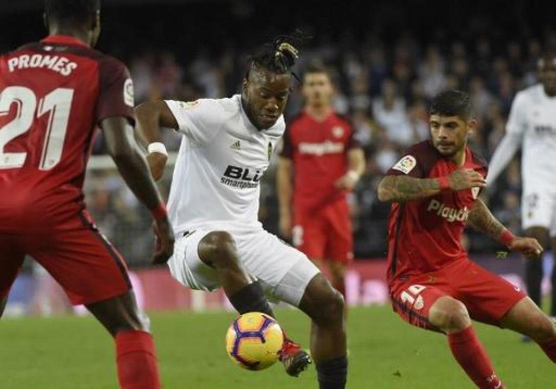 Belgen in het buitenland - Batshuayi wordt ploegmaat van Benteke bij Crystal Palace