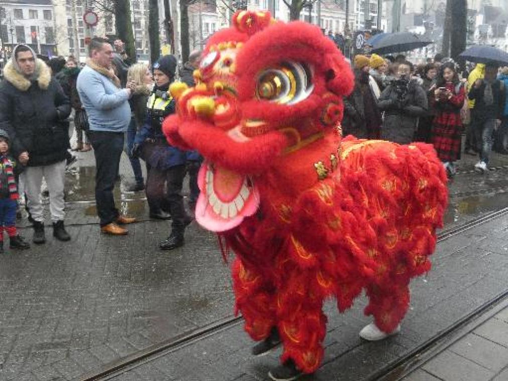 Parade voor Chinees nieuwjaar trekt door Antwerpen