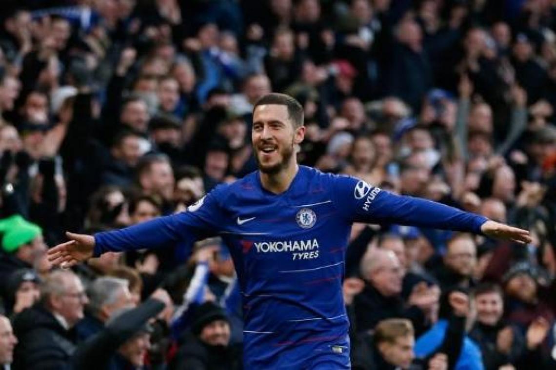 Belgen in het buitenland - Hazard helpt Chelsea met twee treffers voorbij Huddersfield, ook Dendoncker scoort