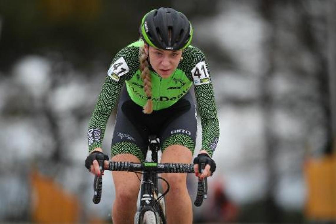 WK veldrijden: Inge van der Heijden pakt verrassend goud bij vrouwen beloften