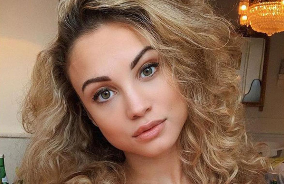 Emotionele Rose Bertram reageert op overlijden papa: "Je was mijn beste vriend"