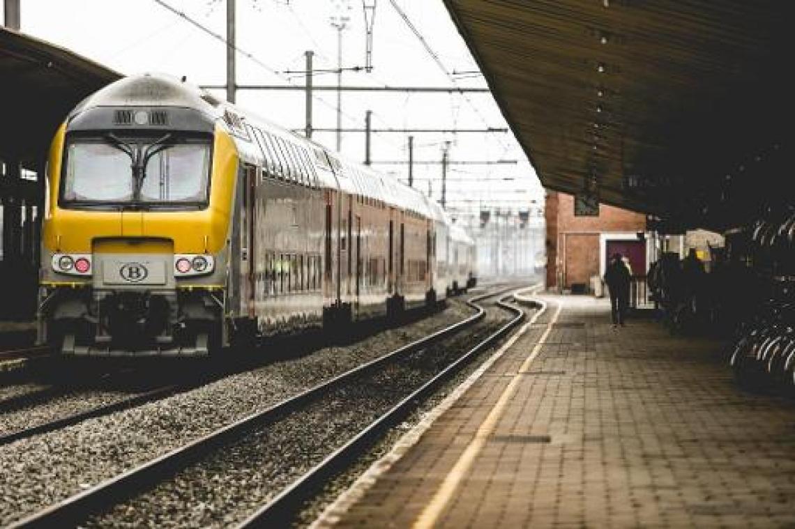 NMBS besteedde in 2017 5,7 miljoen euro aan vervangende bussen en taxi's