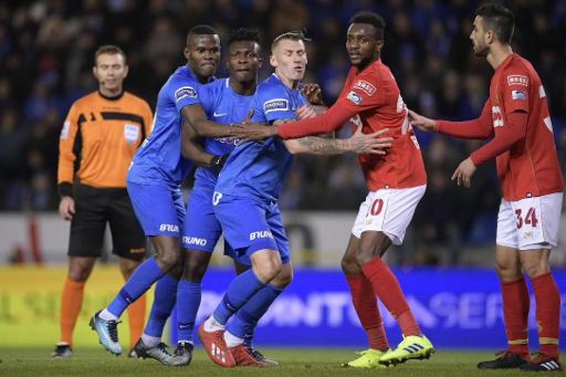 Jupiler Pro League - Samatta loodst dominant Genk voorbij Standard
