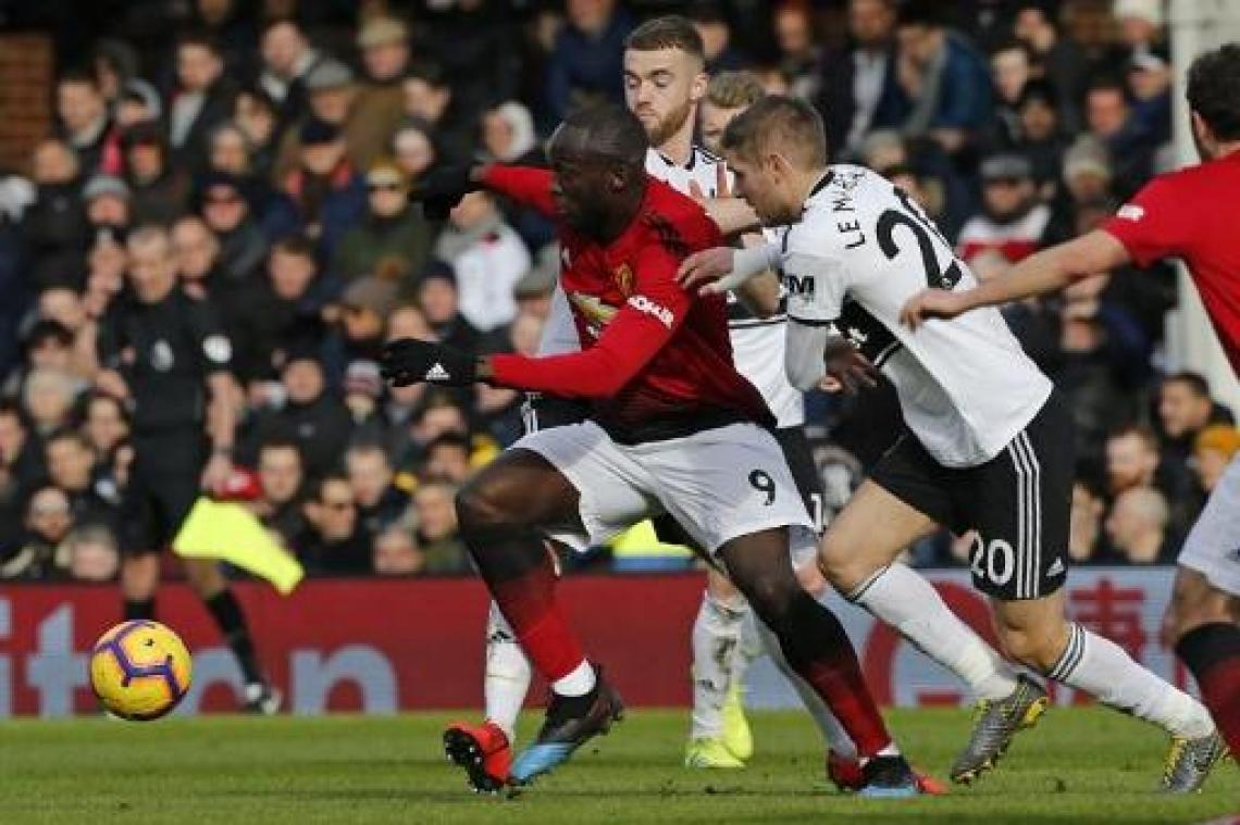 Manchester United, met Lukaku in de basis, rekent snel af met het Fulham van Denis Odoi