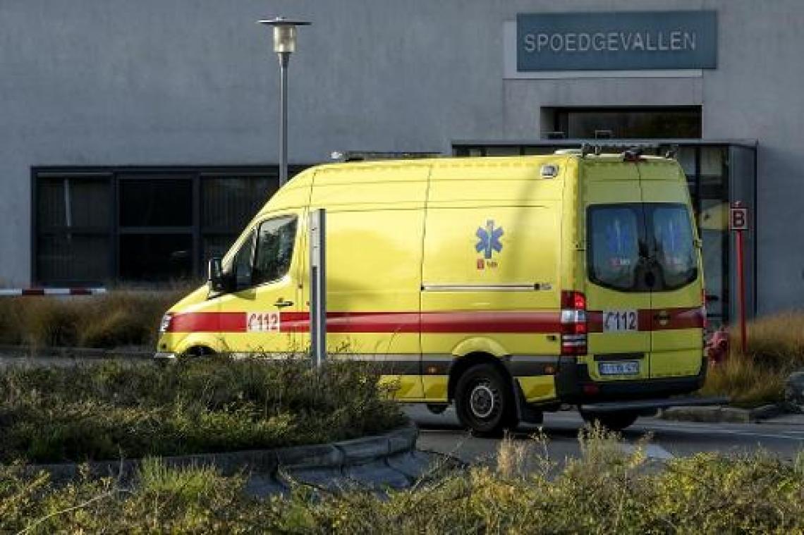 Standard-hooligans vallen Anderlecht-supporters en ambulanciers aan