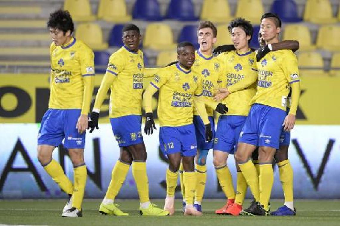 Jupiler Pro League - Invaller Kinoshita schenkt STVV gouden driepunter, Kortrijk wint op Eupen