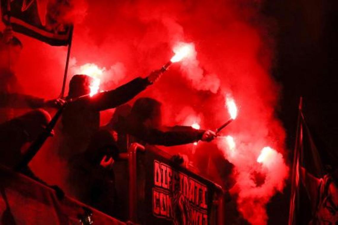 Standard en Anderlecht veroordelen supportersgeweld in Halle