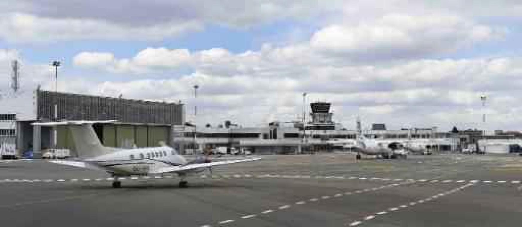 Luchthaven Deurne operationeel, vertragingen door extra controle