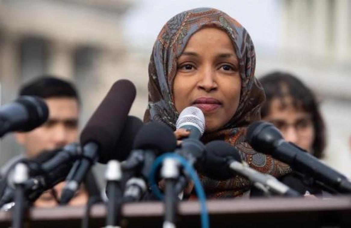 Democraten willen excuses van Ilhan Omar voor "antisemitische" commentaren