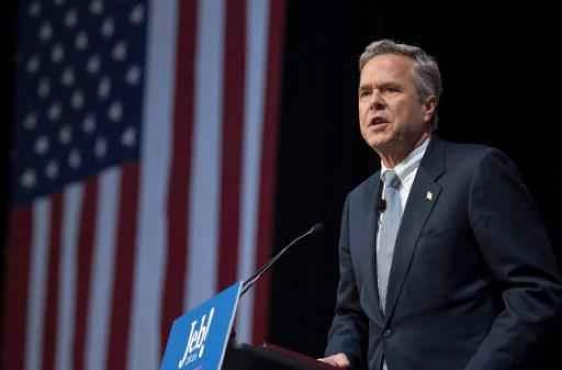 Jeb Bush schaart zich achter Ted Cruz