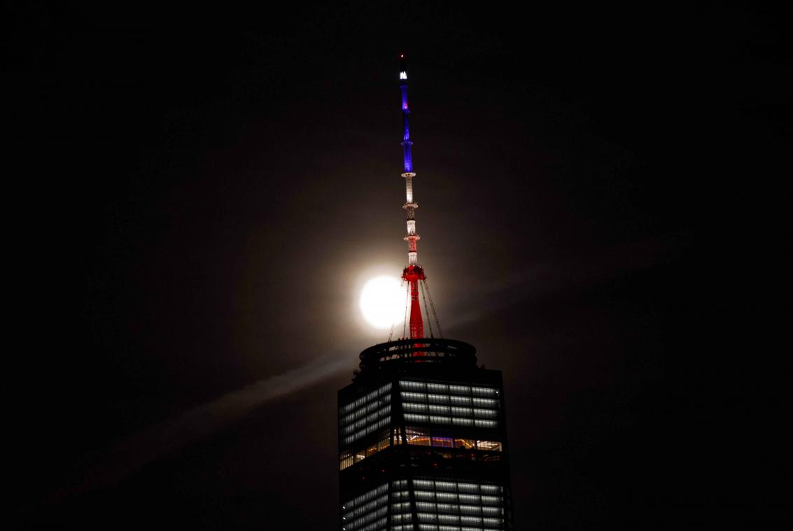 New York flatert met Belgische driekleur op One World Trade Center