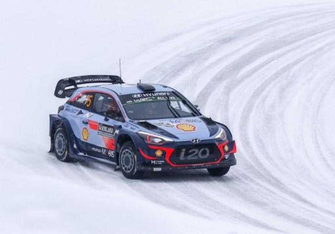 Rally van Zweden - Thierry Neuville wint eerste proef