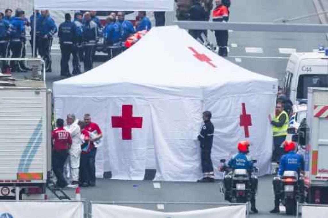 UZ Leuven spreekt van zestien doden op luchthaven Zaventem