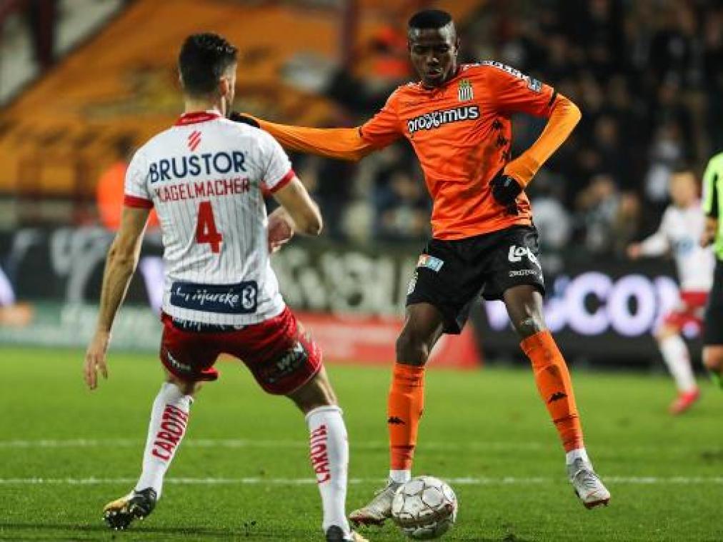 Jupiler Pro League - Charleroi wint dankzij goal in blessuretijd met 1-2 van Kortrijk