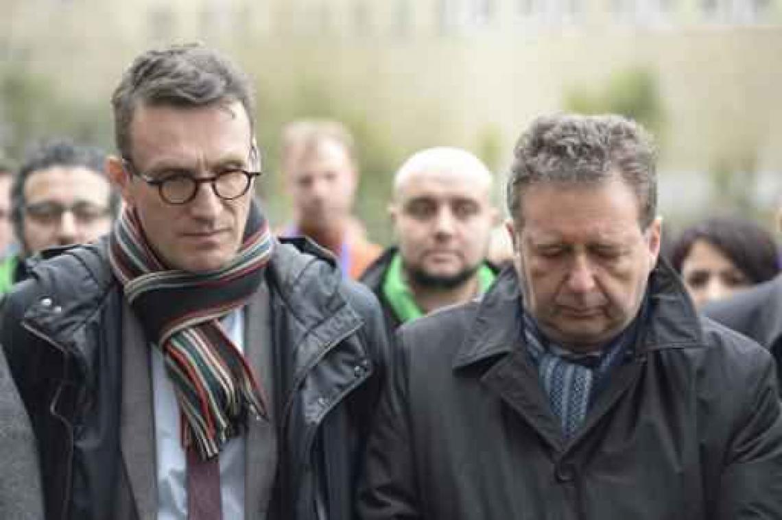 Brusselse regering en MIVB-personeel houden minuut stilte aan station Delta