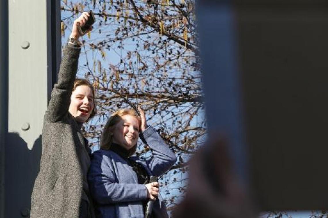 Anuna en Kyra schrijven boek