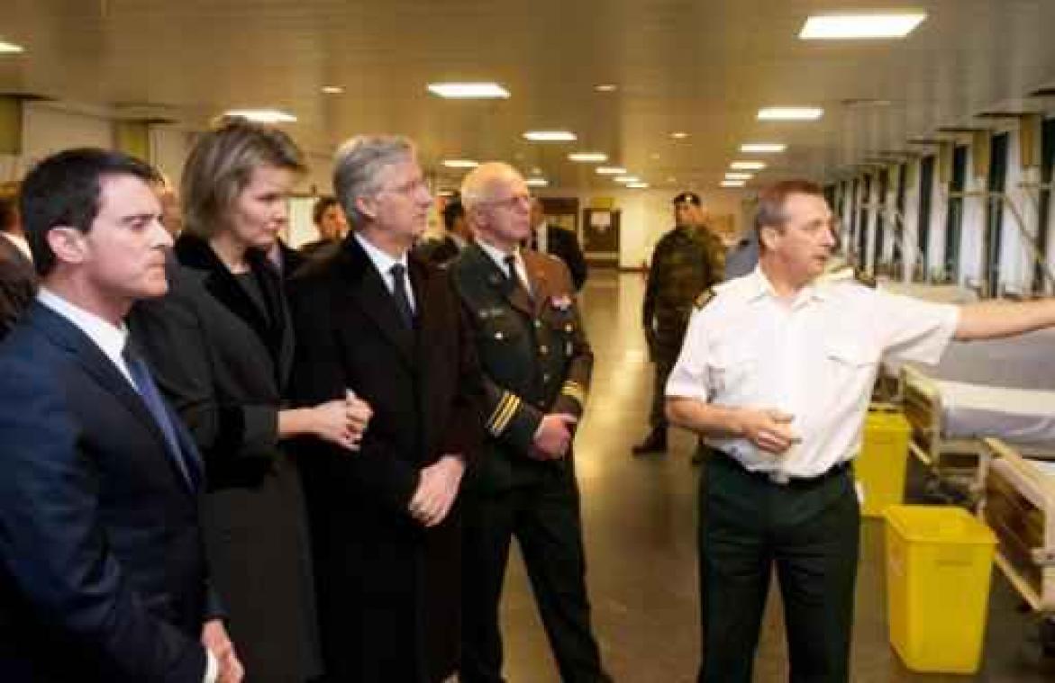 Koningspaar én Valls brengen bezoek aan Militair Hospitaal