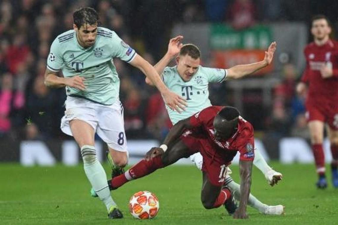 Champions League - Denayer houdt met Lyon Messi en co af, ook brilscore in Liverpool
