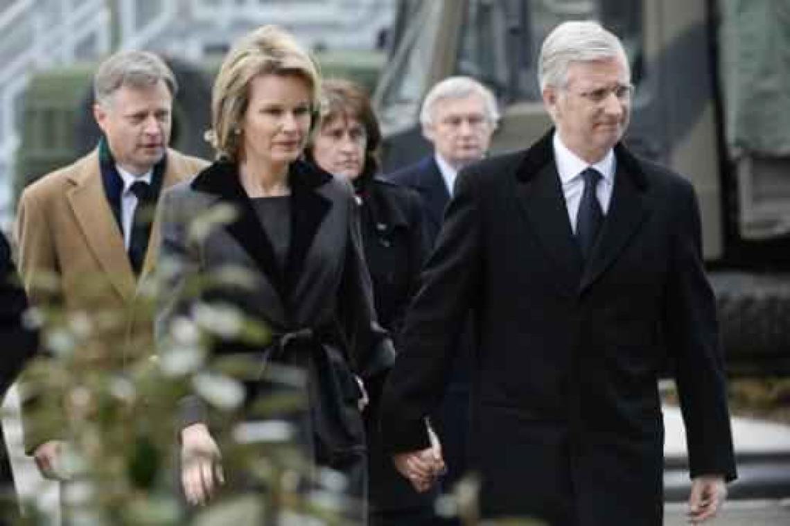 Koning en koningin bezoeken metrostation Maalbeek
