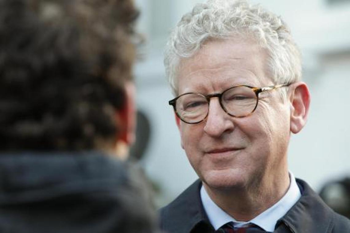 De Crem vraagt onderzoek naar instructies en vervanging burgemeester