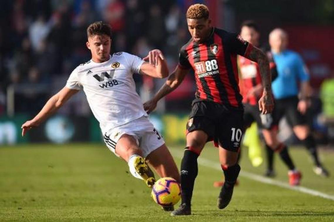 Belgen in het buitenland - Dendoncker en Wolverhampton pakken een punt bij Bournemouth, nieuw verlies voor Depoitre