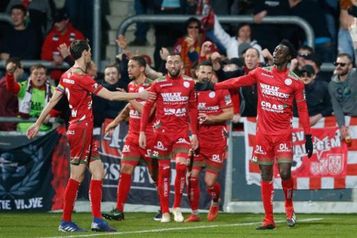 Jupiler Pro League - Zulte Waregem sluit aangenaam kijkstuk aan de Kehrweg af met drie punten
